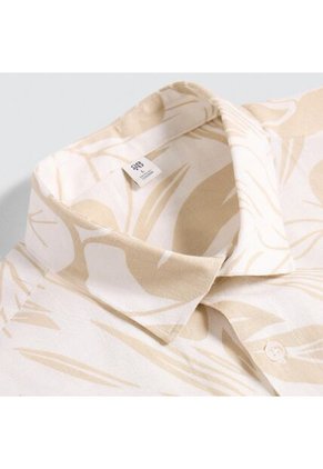 Camisa Para Hombre Manga Corta Sin Bolsillo Cuello Abierto Color Beige Marca Ostu #60010783