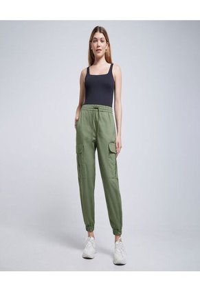 Pantalon Para Mujer Jogger Color Verde  Marca Ostu #40070590
