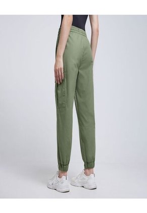 Pantalon Para Mujer Jogger Color Verde  Marca Ostu #40070590