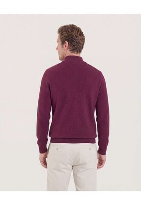 Saco Para Hombre Cuello Alto O Cuello Tortuga Color Vino Marca Ostu #60330037