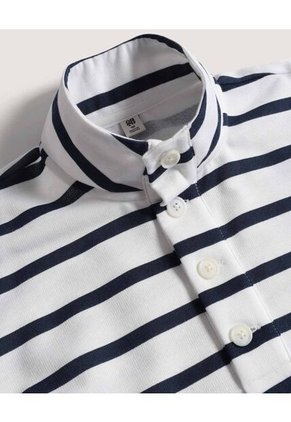 Buzo  Infantil Niño Cuello Alto O Cuello Tortuga Color Crema Marca Ostu #80060196