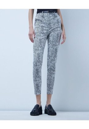Pantalon Para Mujer Chino Color Negro Marca Ostu #40070555