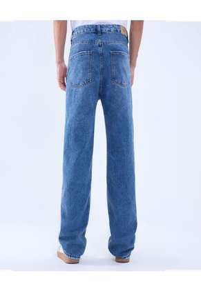 Jean Para Hombre Loose Color Azul Medio Marca Ostu #60160410
