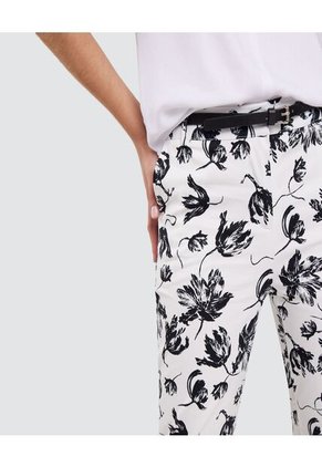 Pantalon Para Mujer Capri Color Blanco Marca Ostu #40070373