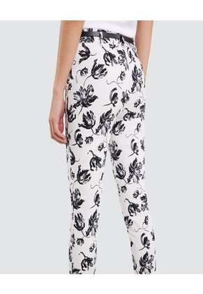 Pantalon Para Mujer Capri Color Blanco Marca Ostu #40070373