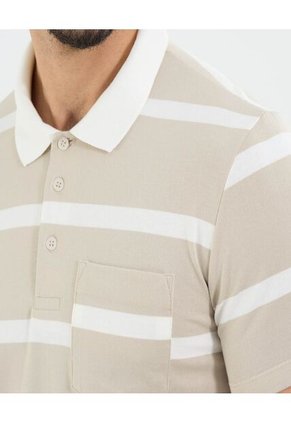 Polo Para Hombre Cuello Tejido Con Bolsillo Color Avena Marca Ostu #60110773