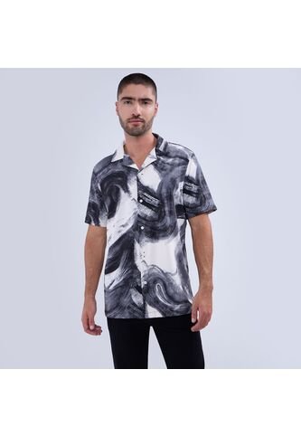 Camisa Para Hombre Manga Corta Sin Bolsillo Color Negro Marca Ostu #60010738 Ostu