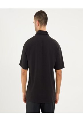 Polo Para Hombre Cuello Maquina Sin Bolsillo Color Negro Marca Ostu #60110782