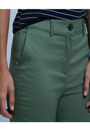 Pantalon Para Mujer Capri Color Verde  Marca Ostu #40070560
