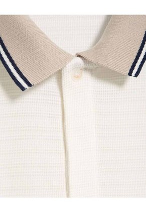 Polo Para Hombre Cuello Tejido Sin Bolsillo Color Crema Marca Ostu #60110694