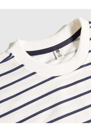 Buzo Infantil Niño Cuello Redondo Color Crema Marca Ostu #80060160