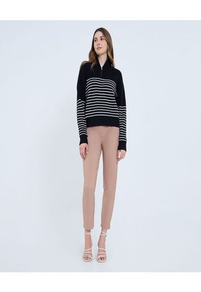 Saco Para Mujer Cuello Alto O Cuello Tortuga Color Negro Marca Ostu #40330091