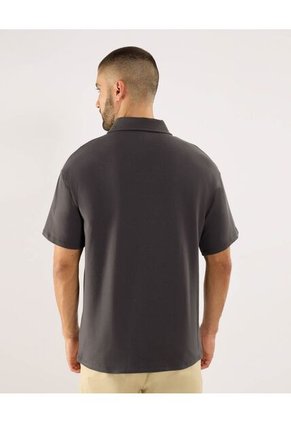 Polo Para Hombre Cuello Maquina Sin Bolsillo Color Gris Marca Ostu #60110815