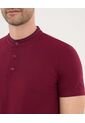 Polo Para Hombre Cuello Mao Sin Bolsillo Color Vino Marca Ostu #60110841 de Ostu