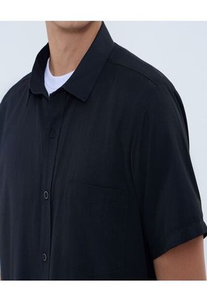 Camisa Para Hombre Manga Corta Con Bolsillo Cuello Casual M Color Negro Marca Ostu #60010823