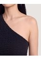 Camiseta One Shoulder Texturizada  Para Mujer Negro Ostu de Ostu