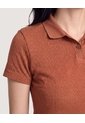 Polo Texturizada Essential  Para Mujer Terracota Ostu de Ostu