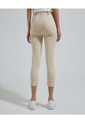 Pantalon Para Mujer Capri Color Camel Marca Ostu #40070524