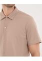 Camisa Para Hombre Manga Corta Sin Bolsillo Cuello Casual M Color Beige Marca Ostu #60010886 de Ostu