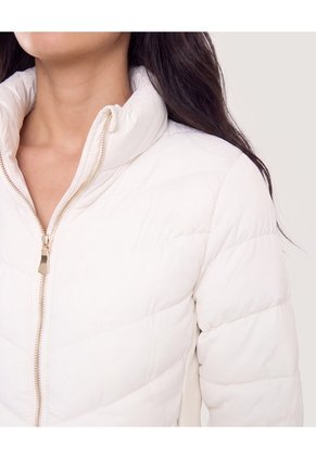 Chaqueta Acolchada Cuello Alto  Para Mujer Crema Ostu