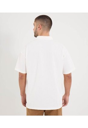 Polo Para Hombre Cuello Tejido Sin Bolsillo Color Crema Marca Ostu #60110818