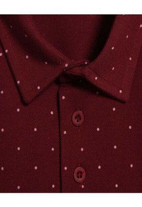 Polo Para Hombre Cuello Maquina Con Bolsillo Color Vino Marca Ostu #60110665