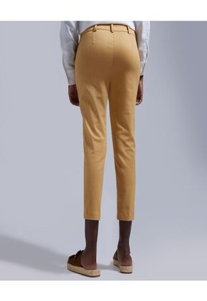 Pantalon Para Mujer Capri Color Mostaza Marca Ostu #40070523