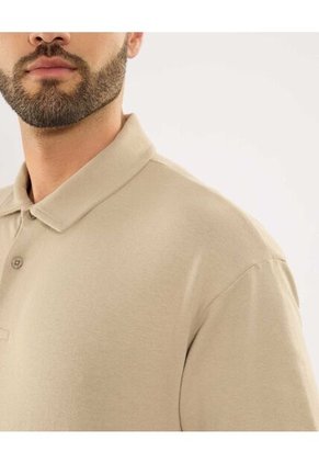 Polo Para Hombre Cuello Maquina Sin Bolsillo Color Beige Marca Ostu #60110817