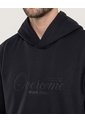 Hoodie Con Estampado  Para Hombre Negro Ostu de Ostu