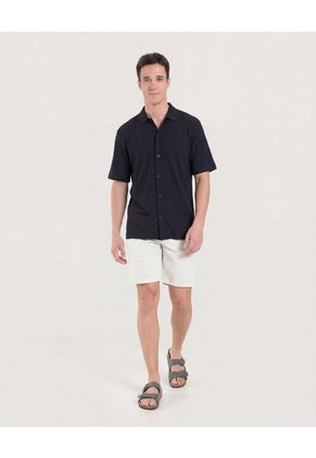 Bermuda Para Hombre Regular Corto Color Marfil Marca Ostu #60100488