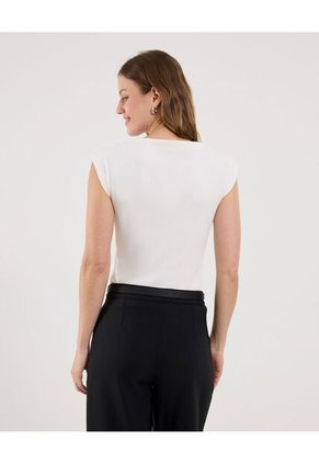 Camiseta Para Mujer Manga Sisa Cuello Redondo Color Crema Marca Ostu #40092531