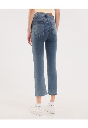 Jean Para Mujer Crop Flare Color Azul Marca Ostu #40160572