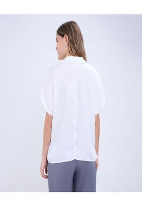 Camisa Para Mujer Manga Corta Color Crudo Marca Ostu #40010273