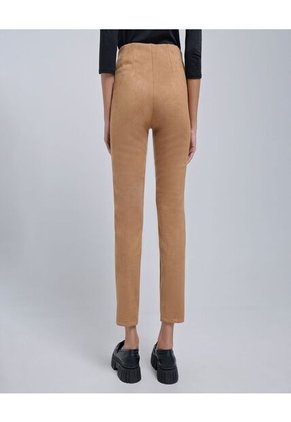 Pantalon Para Mujer  Color Camel Marca Ostu #40070660