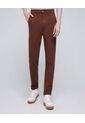 Pantalon Para Hombre Chino Color Café  Marca Ostu #60070365 de Ostu