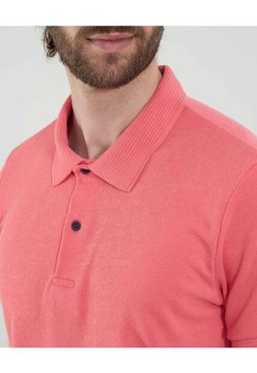 Polo Para Hombre Cuello Tejido Sin Bolsillo Color Coral Marca Ostu #60110781