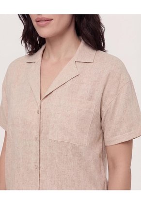 Camisa Boxy Cuello Resort Para Mujer Beige Ostu