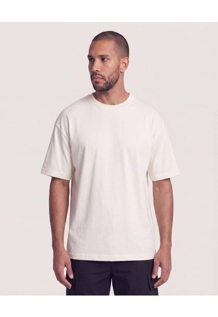 Camiseta Relaxed Estampado Posterior  Para Hombre Marfil Ostu