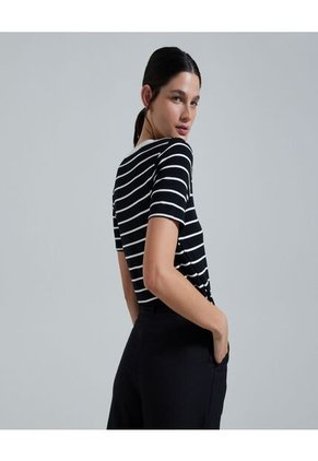 Camiseta Para Mujer Manga Corta Color Negro Marca Ostu #40091852