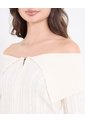 Saco Off Shoulder Con Cierre Frontal  Para Mujer Crema Ostu de Ostu