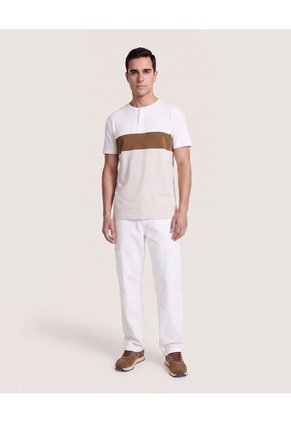 Camiseta Henley Con Corte Frontal  Para Hombre Crema Ostu
