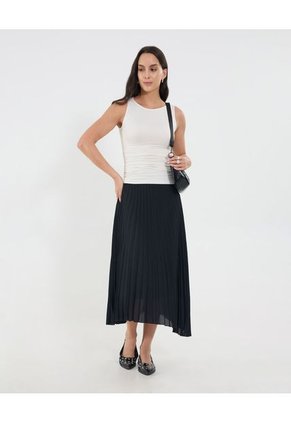 Falda Para Mujer Medio Color Negro Marca Ostu #40140167