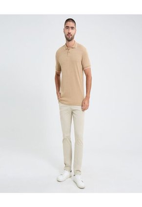 Polo Para Hombre Cuello Tejido Sin Bolsillo Color Beige Marca Ostu #60110739