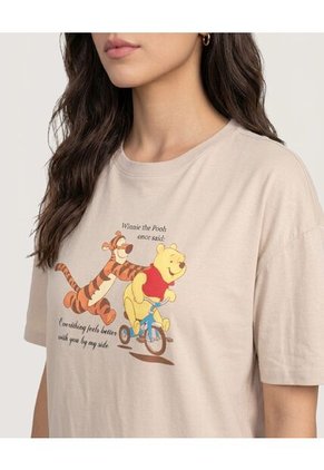 Camiseta Pooh Ride  Para Mujer Beige Ostu