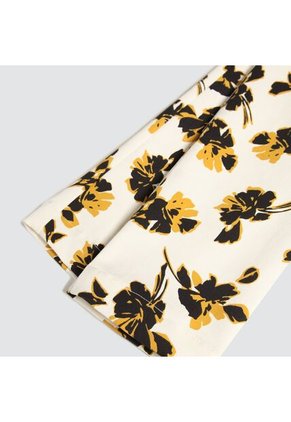 Pantalon Para Mujer Capri Color Crema Marca Ostu #40070527