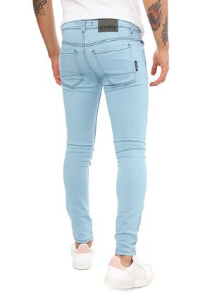 Jeans Tipo Skinny Licrados Para Hombre OutFit Azul Claro
