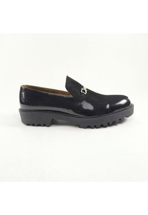 Zapato Loafer Negro Outfit Florencia Gamuza Y Charol