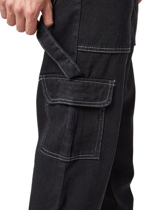 Jean Cargo Negro Costura Blanca Outfit Colombia