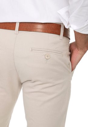 Pantalón En Dril Para Hombre OutFit Beige