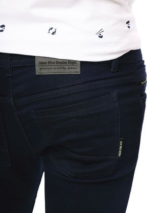 Jeans Tipo Skinny Licrados Para Hombre OutFit Azul Oscuro